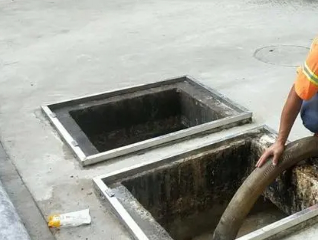 兴山化粪池清理